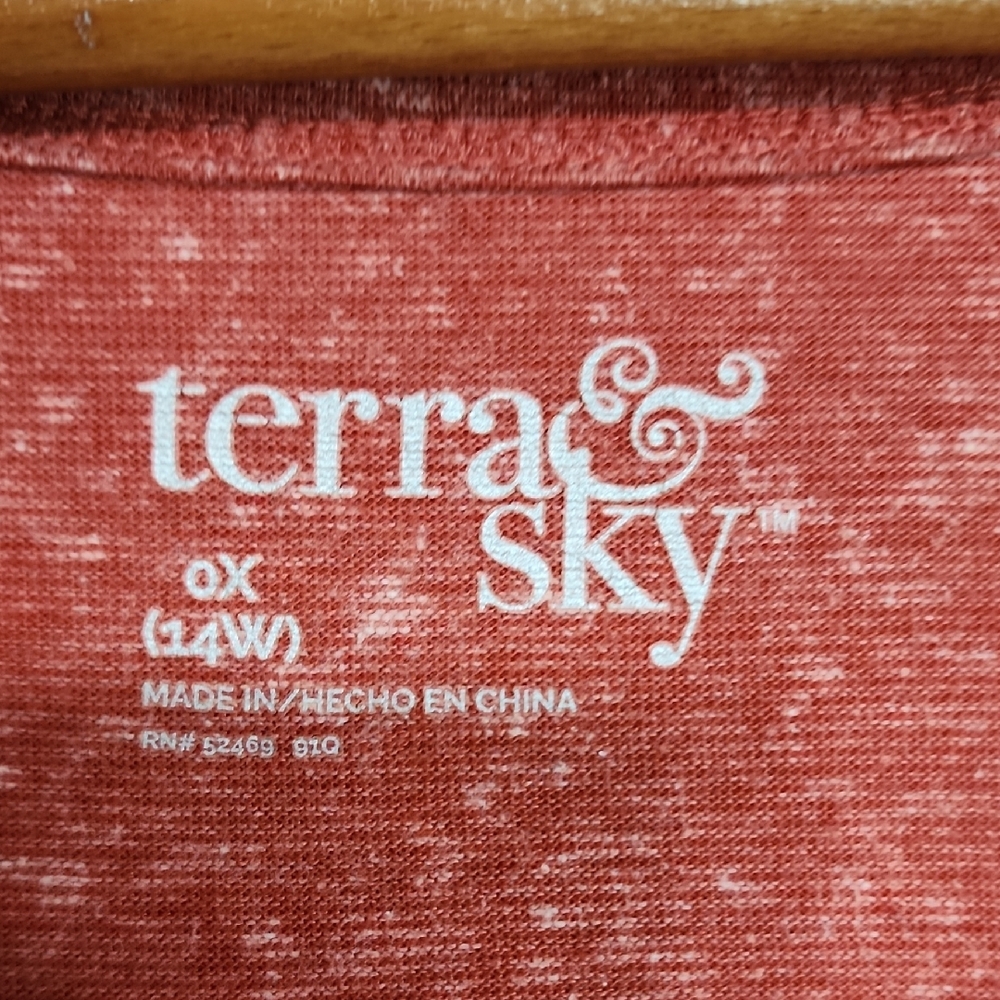 Terra & Sky Women's Short Sleeve Red Graphic Tee - Picture 2 of 3
